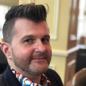 Meet your Posher, Dennis